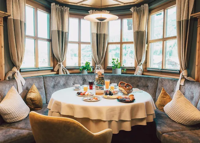 Hotel Riederalm 4*